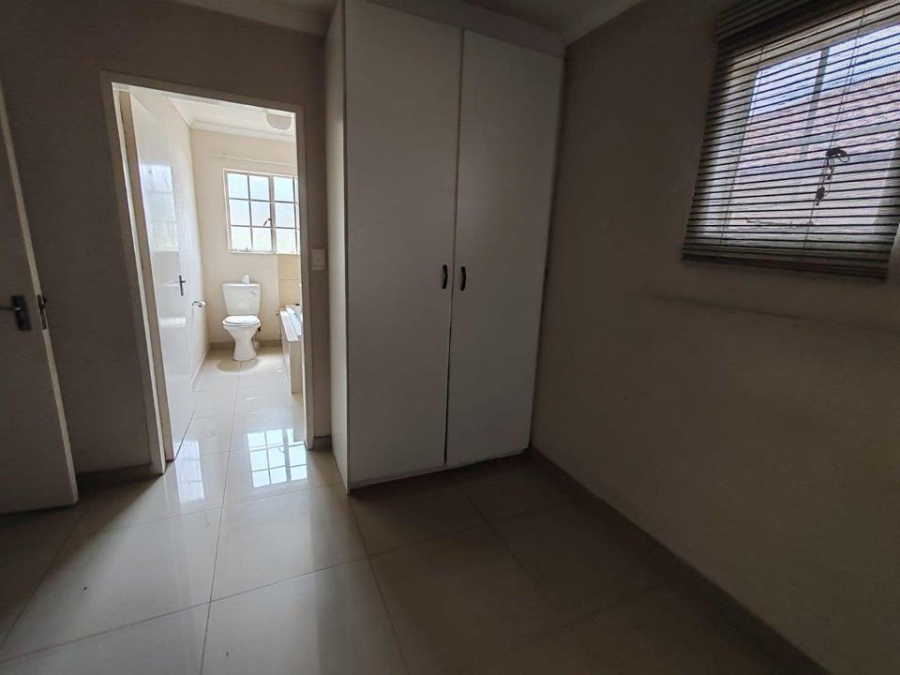 3 Bedroom Property for Sale in Olievenhoutbosch Gauteng