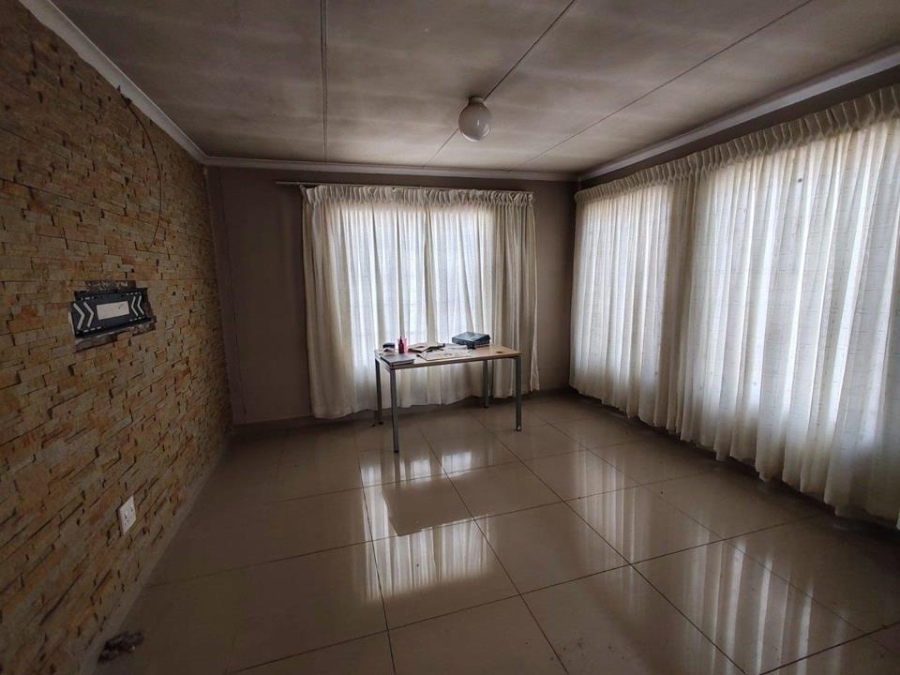 3 Bedroom Property for Sale in Olievenhoutbosch Gauteng