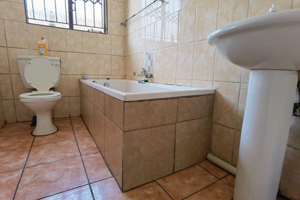 3 Bedroom Property for Sale in Lotus Gardens Gauteng