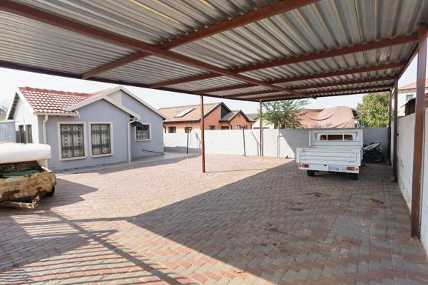 3 Bedroom Property for Sale in Lotus Gardens Gauteng