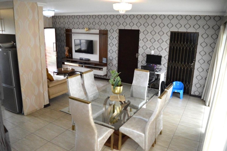 3 Bedroom Property for Sale in Halfway House Gauteng