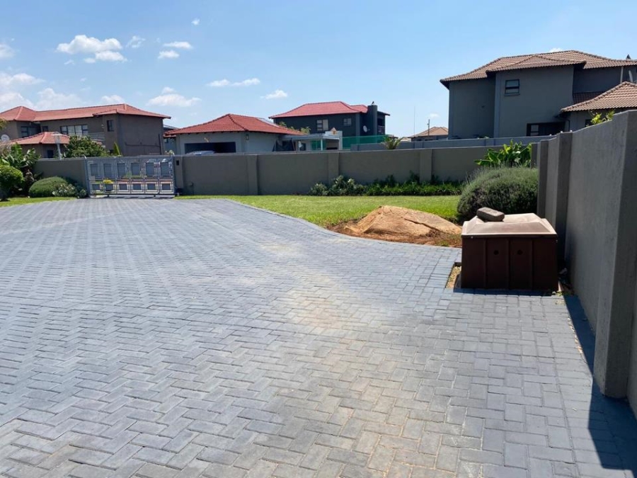 3 Bedroom Property for Sale in Halfway House Gauteng