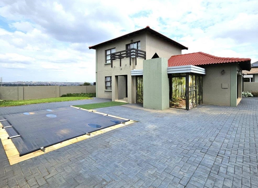 3 Bedroom Property for Sale in Halfway House Gauteng