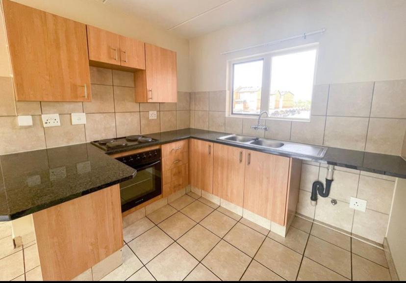 2 Bedroom Property for Sale in Olympus Heights Estate Gauteng