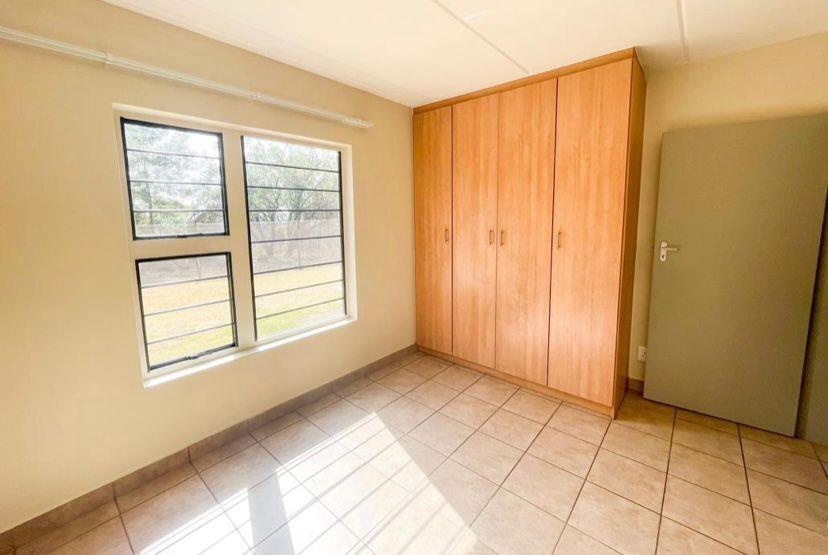 2 Bedroom Property for Sale in Olympus Heights Estate Gauteng