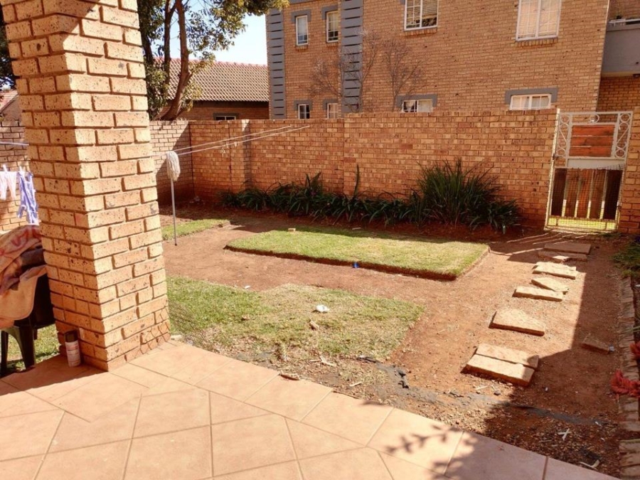 2 Bedroom Property for Sale in Equestria Gauteng