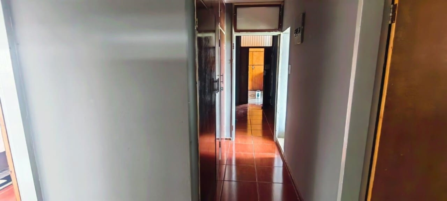 5 Bedroom Property for Sale in Muckleneuk Gauteng