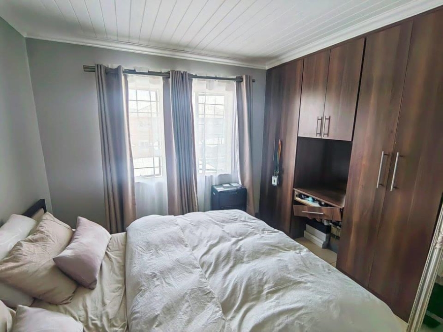 2 Bedroom Property for Sale in Andeon Gauteng