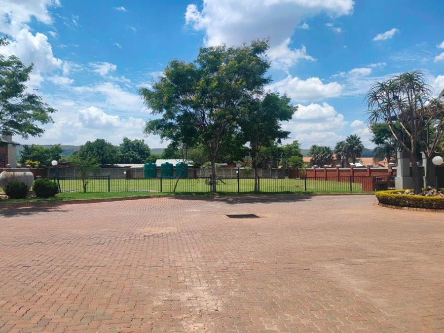 2 Bedroom Property for Sale in Andeon Gauteng