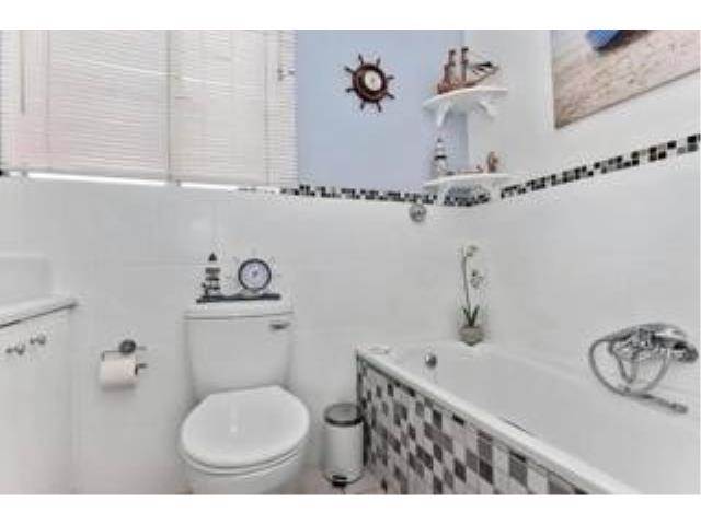 To Let 2 Bedroom Property for Rent in Greenstone Hill Gauteng