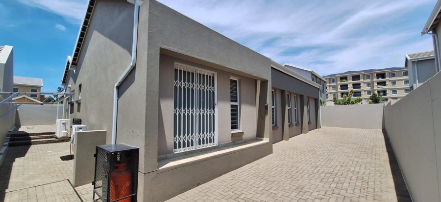 4 Bedroom Property for Sale in Blue Hills Gauteng