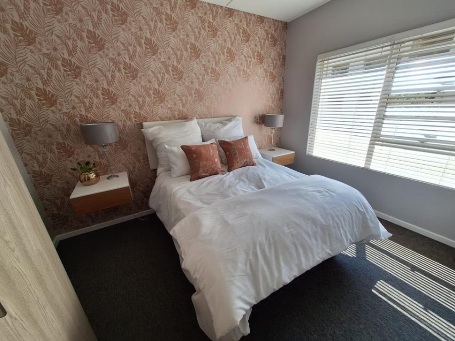 2 Bedroom Property for Sale in Blue Hills Gauteng