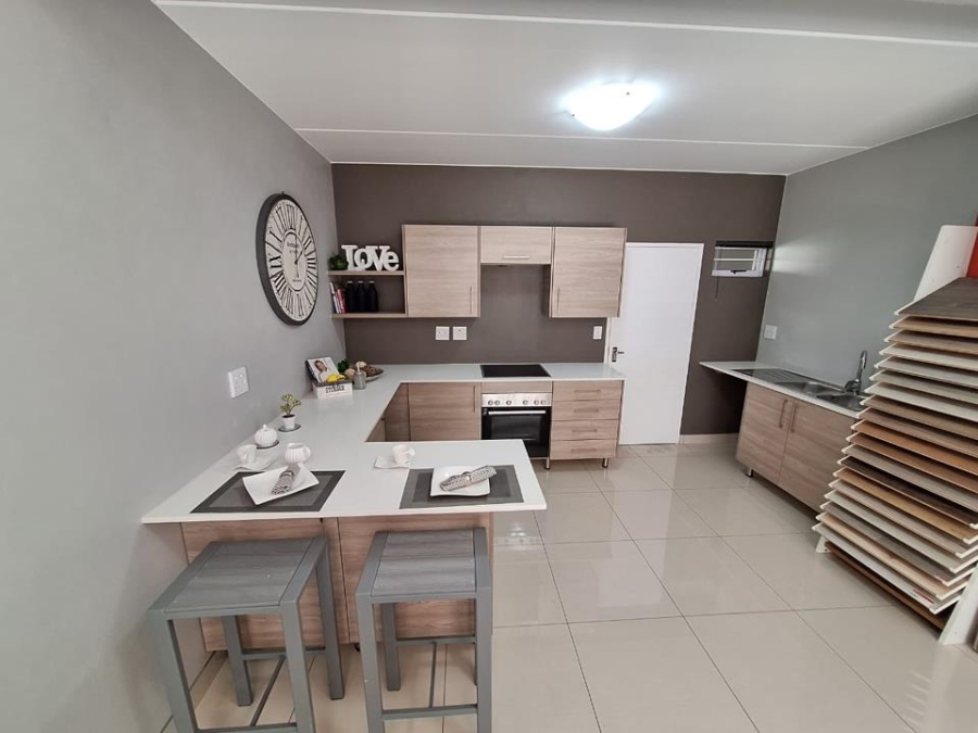 2 Bedroom Property for Sale in Blue Hills Gauteng