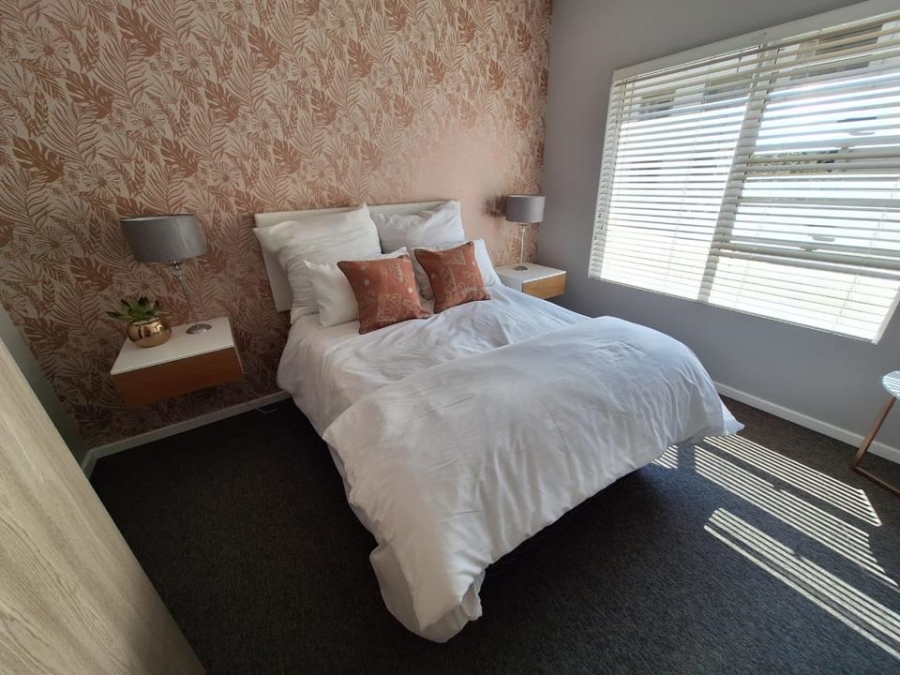 2 Bedroom Property for Sale in Blue Hills Gauteng