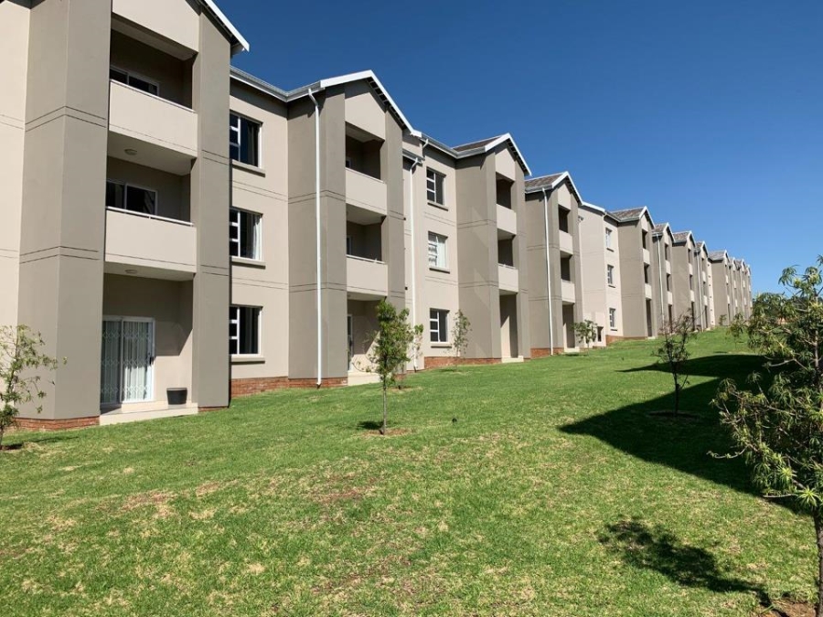 2 Bedroom Property for Sale in Blue Hills Gauteng