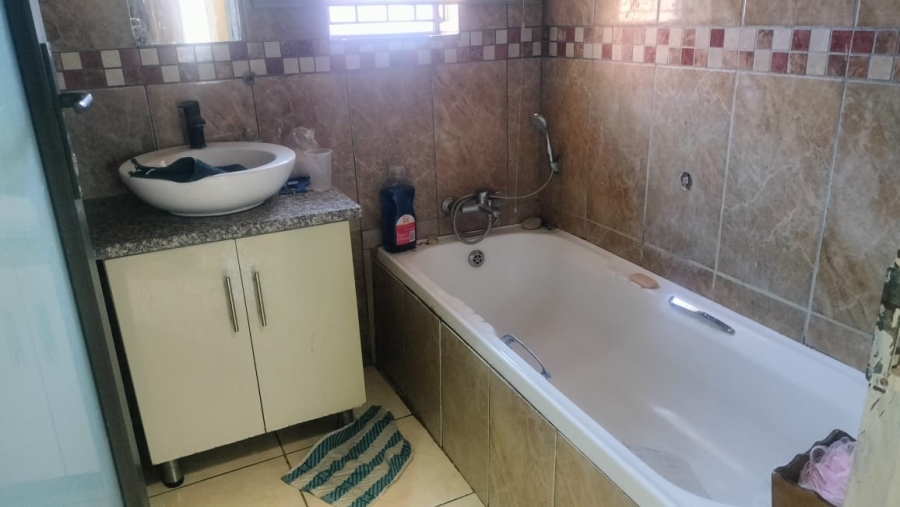 3 Bedroom Property for Sale in Soshanguve WW Gauteng