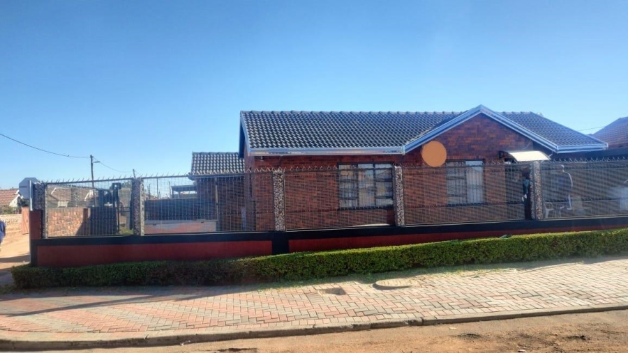 3 Bedroom Property for Sale in Soshanguve WW Gauteng