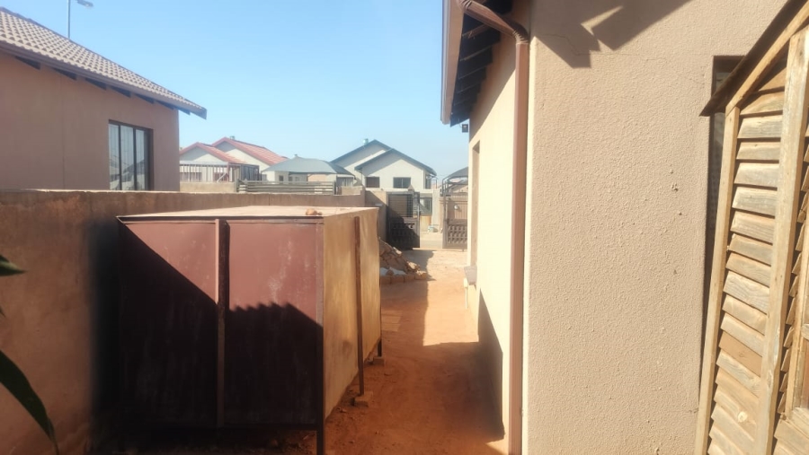 2 Bedroom Property for Sale in Soshanguve WW Gauteng