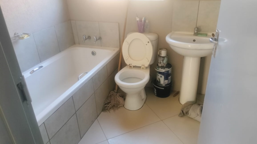 2 Bedroom Property for Sale in Soshanguve WW Gauteng