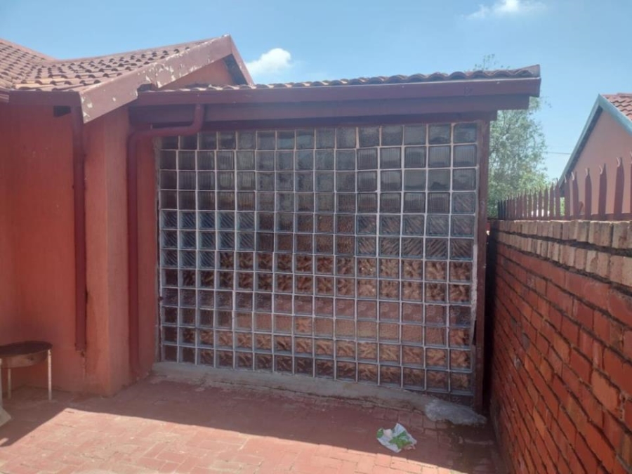 3 Bedroom Property for Sale in Morula View Gauteng