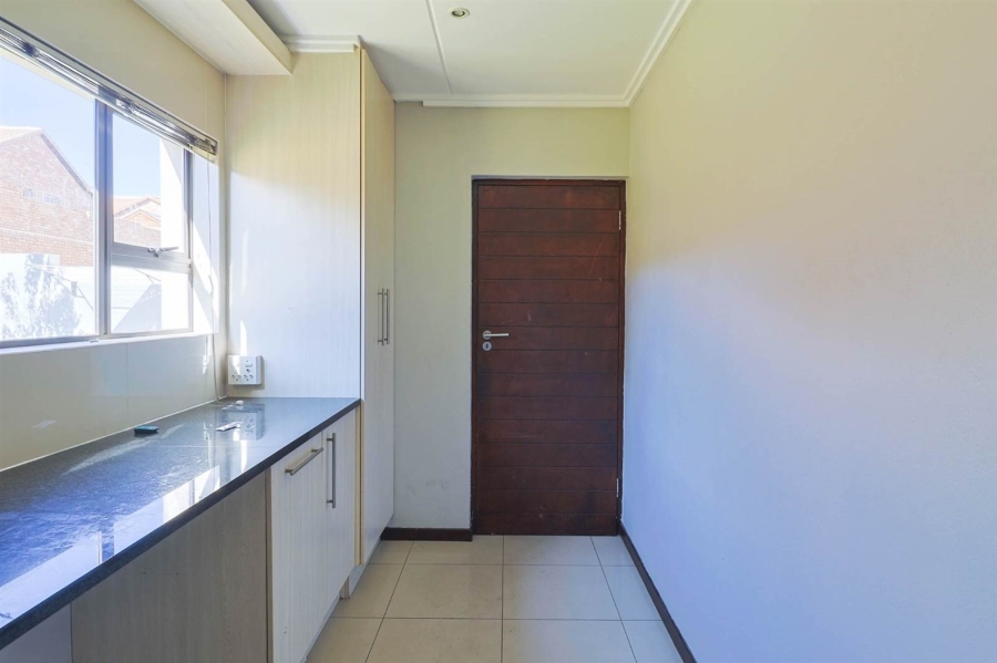 To Let 3 Bedroom Property for Rent in Kyalami Hills Gauteng