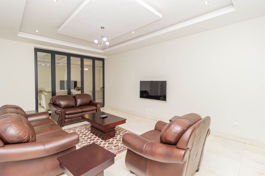 7 Bedroom Property for Sale in Waterfall Country Estate Gauteng