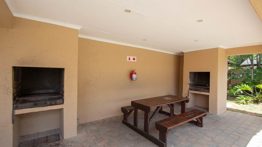 1 Bedroom Property for Sale in Bryanston Gauteng