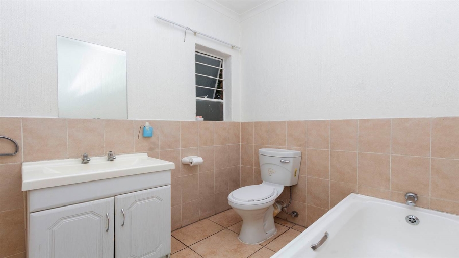 2 Bedroom Property for Sale in Vorna Valley Gauteng