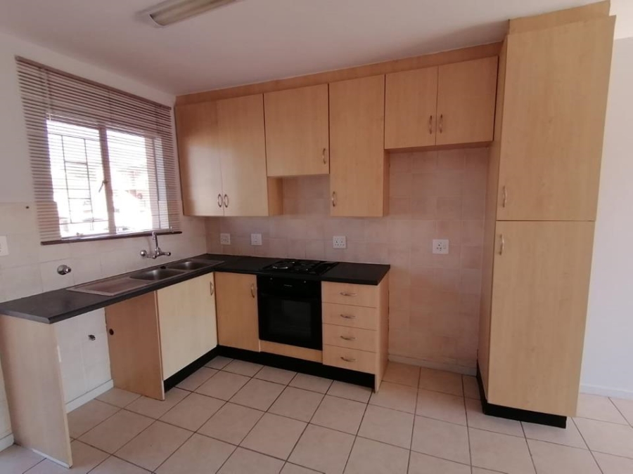 2 Bedroom Property for Sale in Queenswood Gauteng