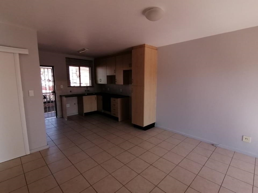 2 Bedroom Property for Sale in Queenswood Gauteng