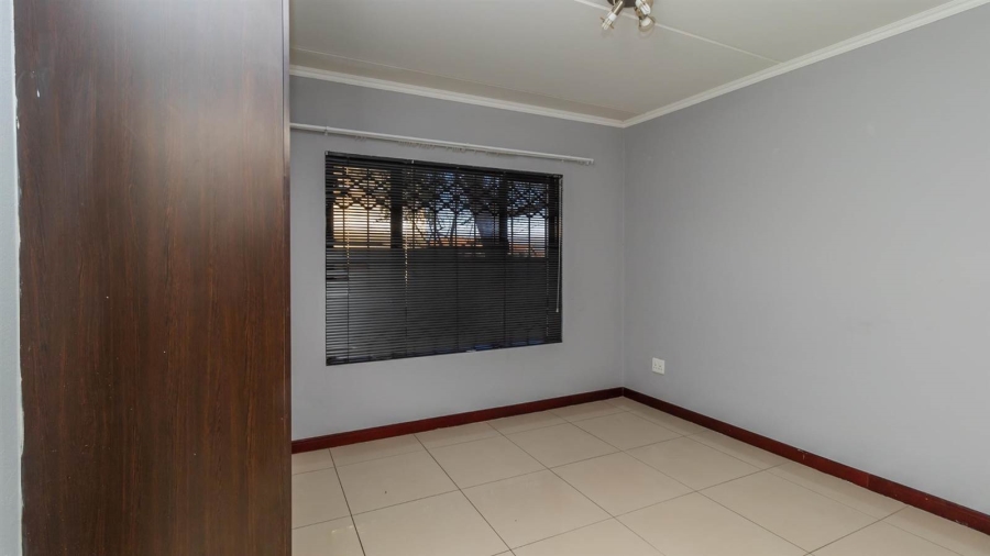 2 Bedroom Property for Sale in Halfway Gardens Gauteng