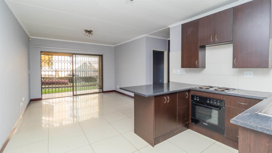 2 Bedroom Property for Sale in Halfway Gardens Gauteng