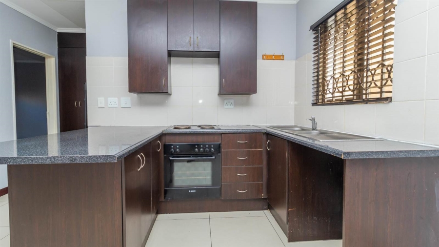 2 Bedroom Property for Sale in Halfway Gardens Gauteng