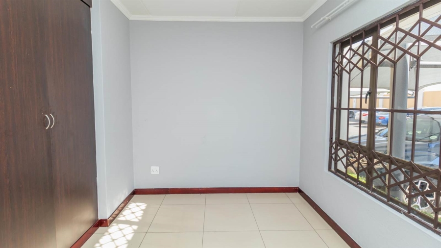 2 Bedroom Property for Sale in Halfway Gardens Gauteng