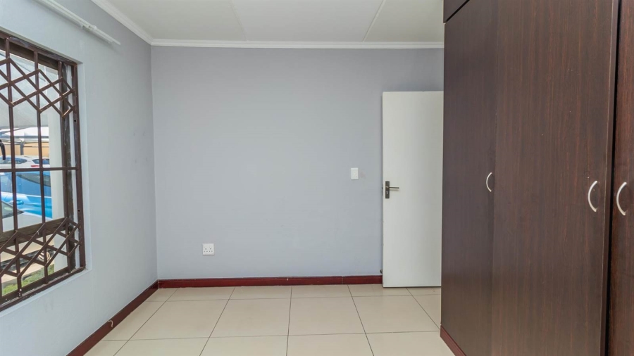 2 Bedroom Property for Sale in Halfway Gardens Gauteng