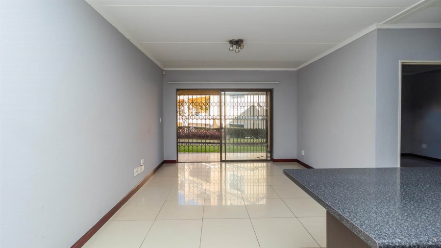 2 Bedroom Property for Sale in Halfway Gardens Gauteng