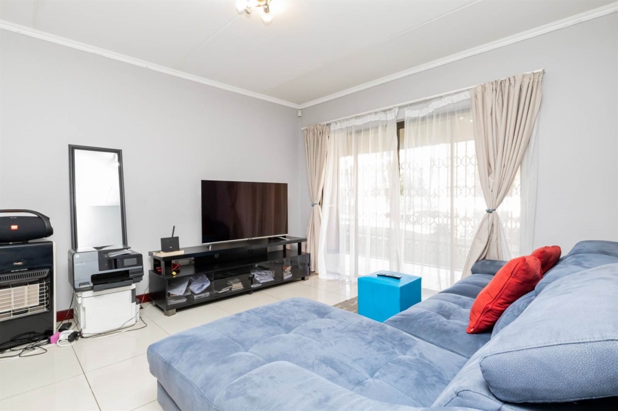 2 Bedroom Property for Sale in Halfway Gardens Gauteng