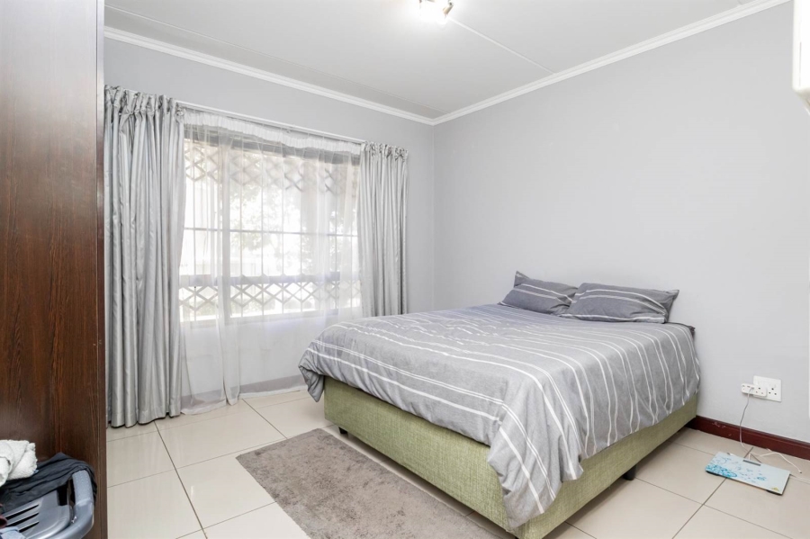 2 Bedroom Property for Sale in Halfway Gardens Gauteng