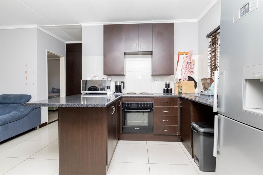 2 Bedroom Property for Sale in Halfway Gardens Gauteng