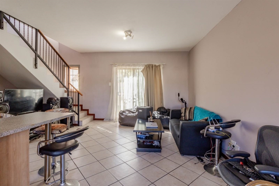 2 Bedroom Property for Sale in Noordwyk Gauteng