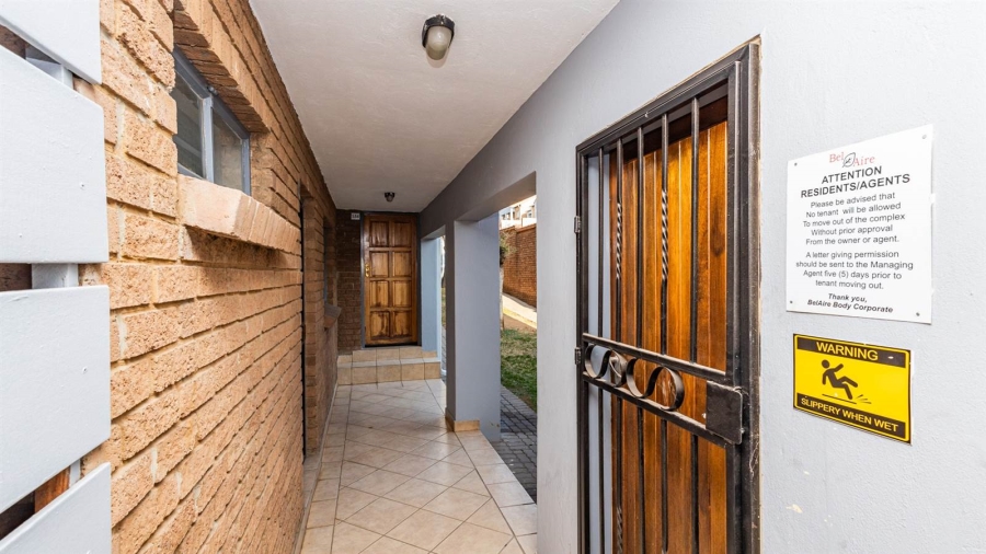 2 Bedroom Property for Sale in Vorna Valley Gauteng