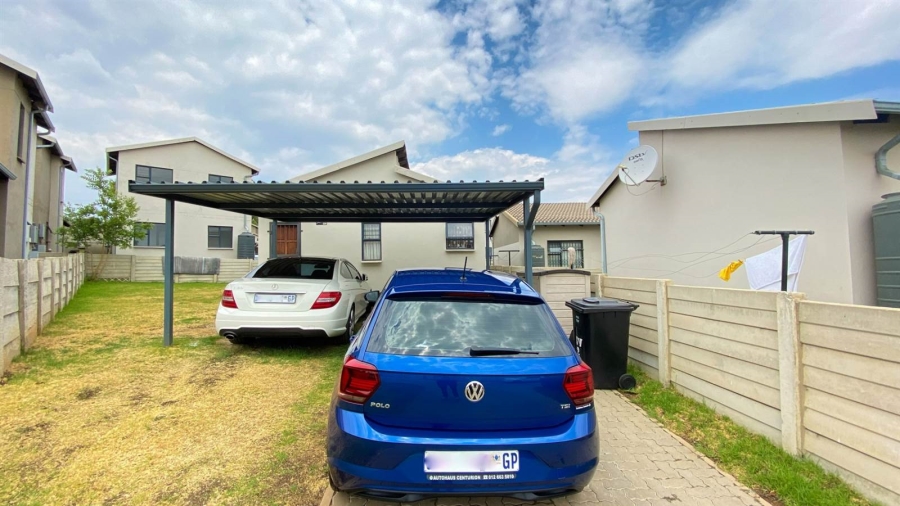 3 Bedroom Property for Sale in Noordwyk Gauteng