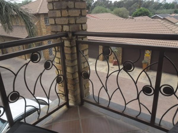 4 Bedroom Property for Sale in Doringkloof Gauteng