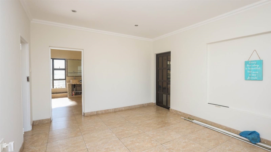 4 Bedroom Property for Sale in Crescent Wood Country Estate Gauteng