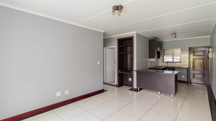 2 Bedroom Property for Sale in Noordwyk Gauteng