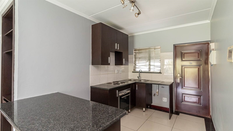 2 Bedroom Property for Sale in Noordwyk Gauteng