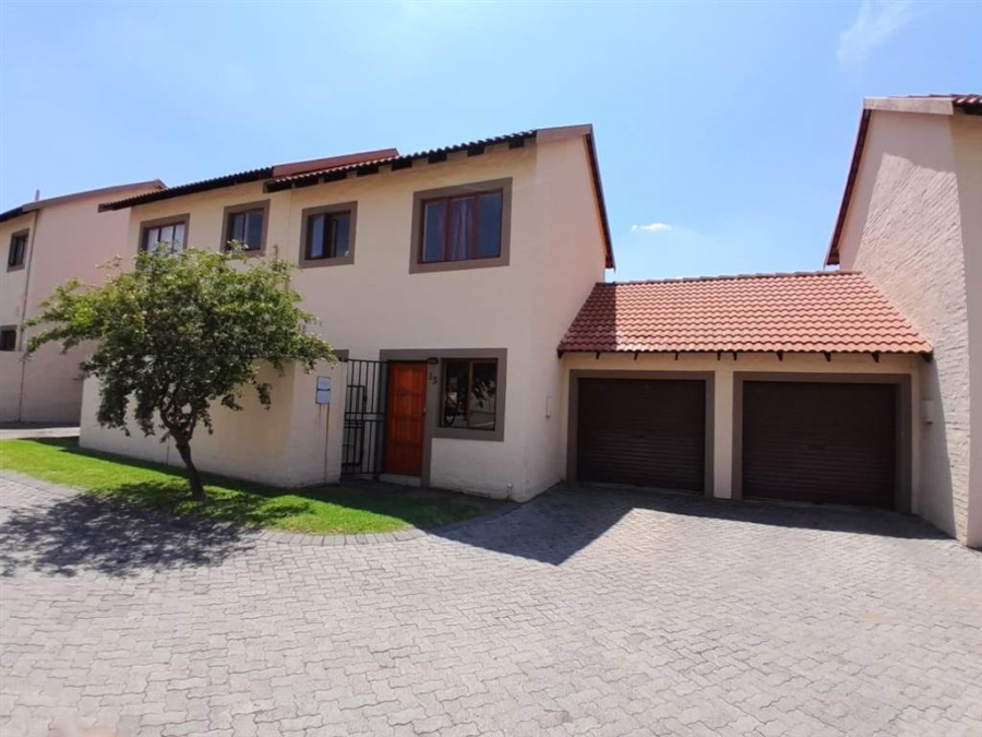 2 Bedroom Property for Sale in Noordwyk Gauteng