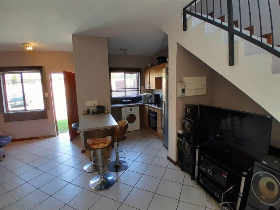 2 Bedroom Property for Sale in Noordwyk Gauteng