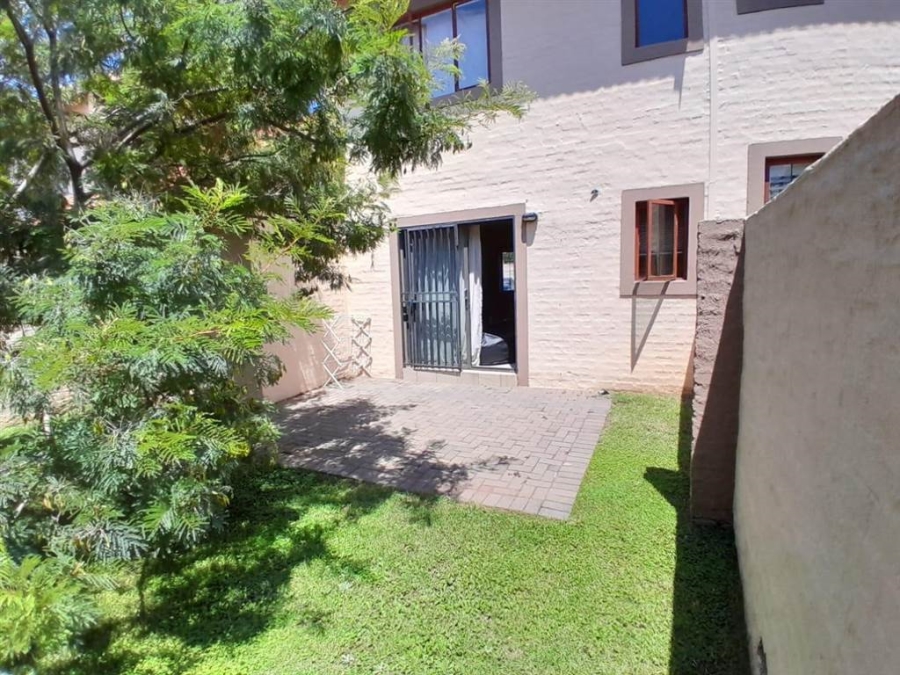 2 Bedroom Property for Sale in Noordwyk Gauteng