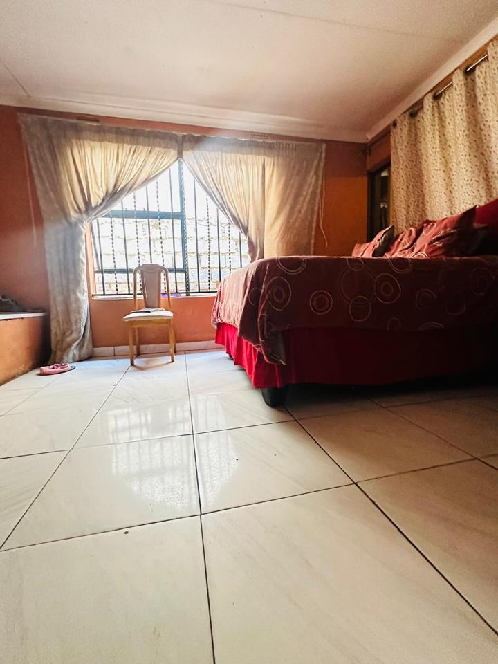 2 Bedroom Property for Sale in Etwatwa Gauteng